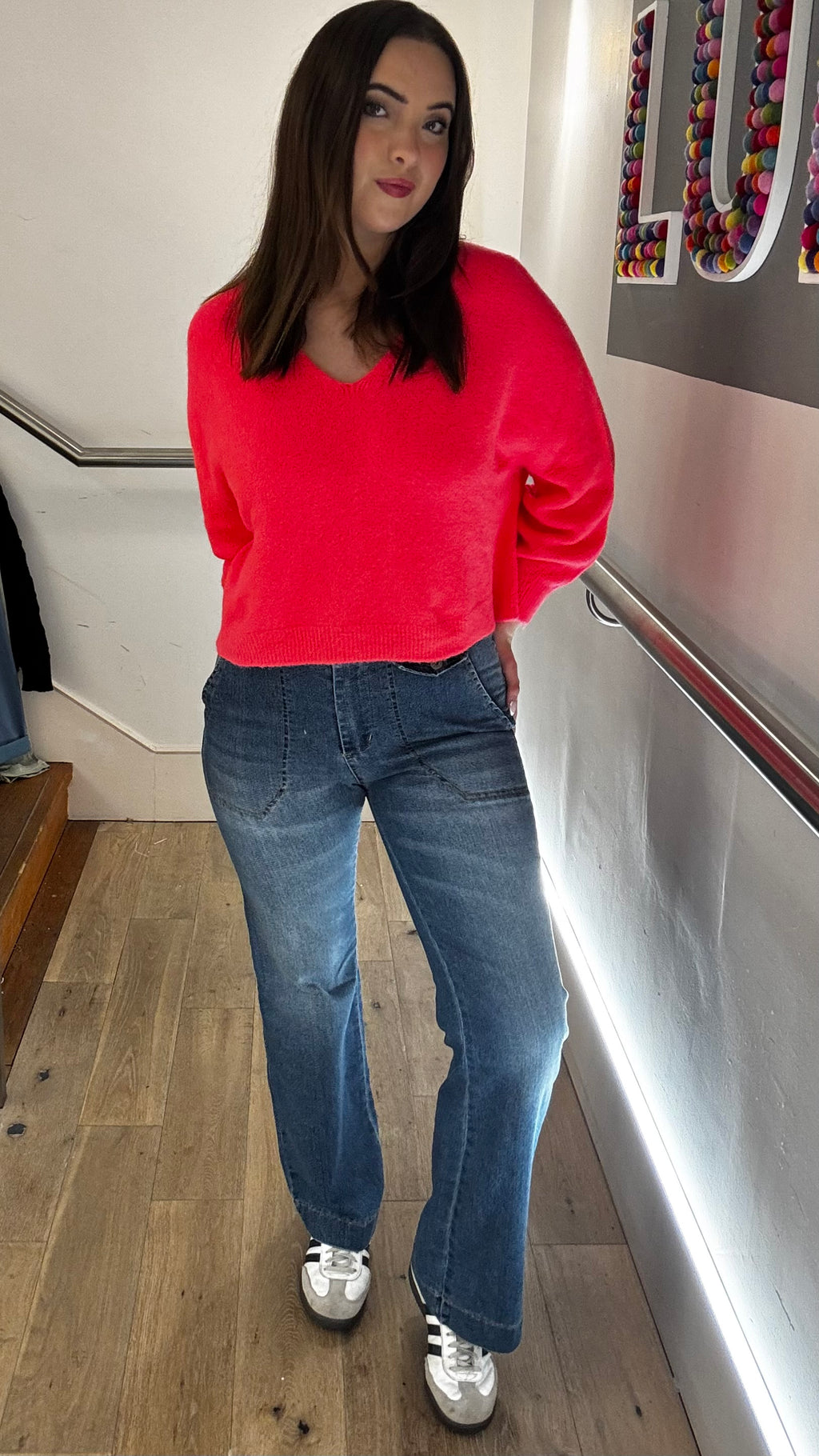 Vaqueros acampanados de denim elástico de Suzy D Beau 