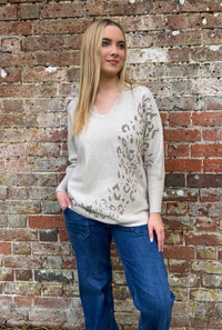 Effortless Leopard Jumper