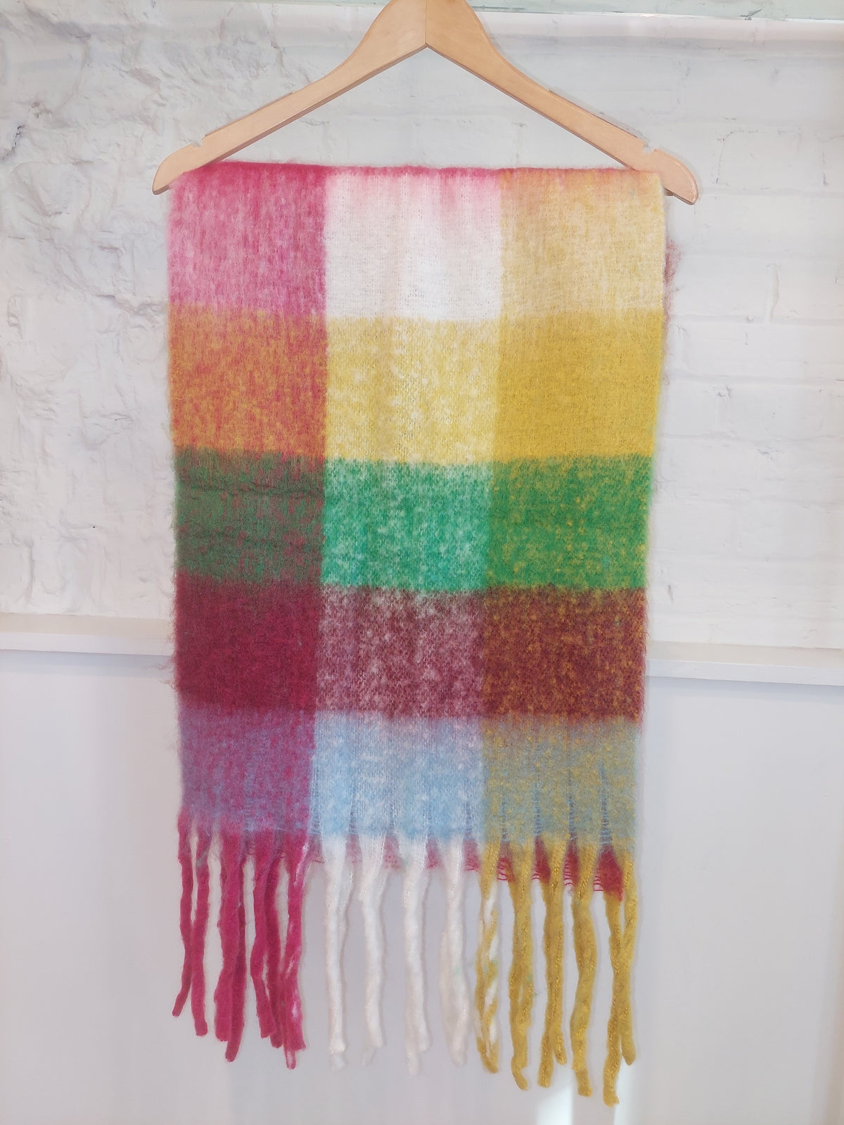 Fluffy Check Scarf