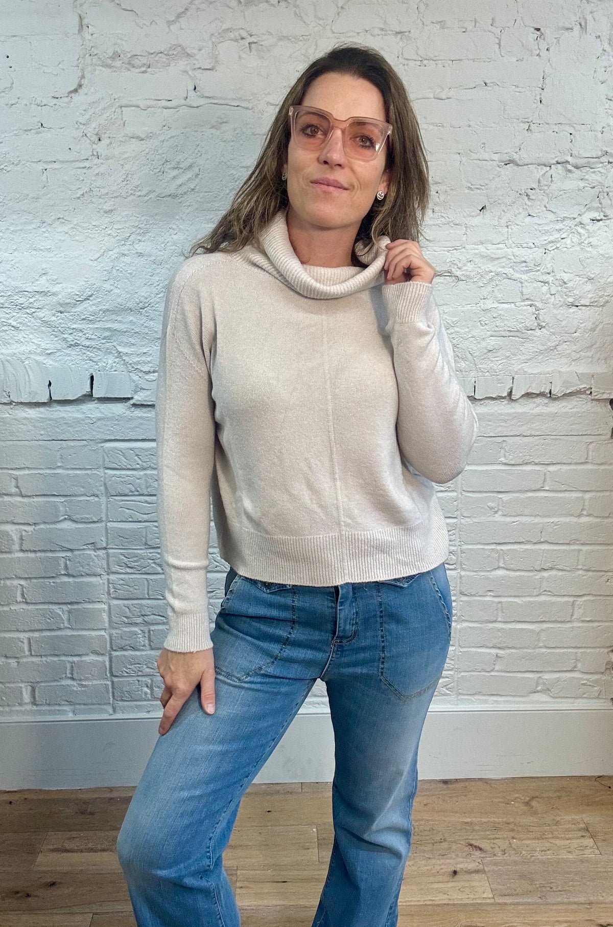 Jersey de punto suave con cuello vuelto