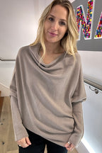 Weicher, asymmetrischer Pullover
