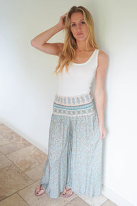 Ditzy Floral Print  Wide Leg Trousers