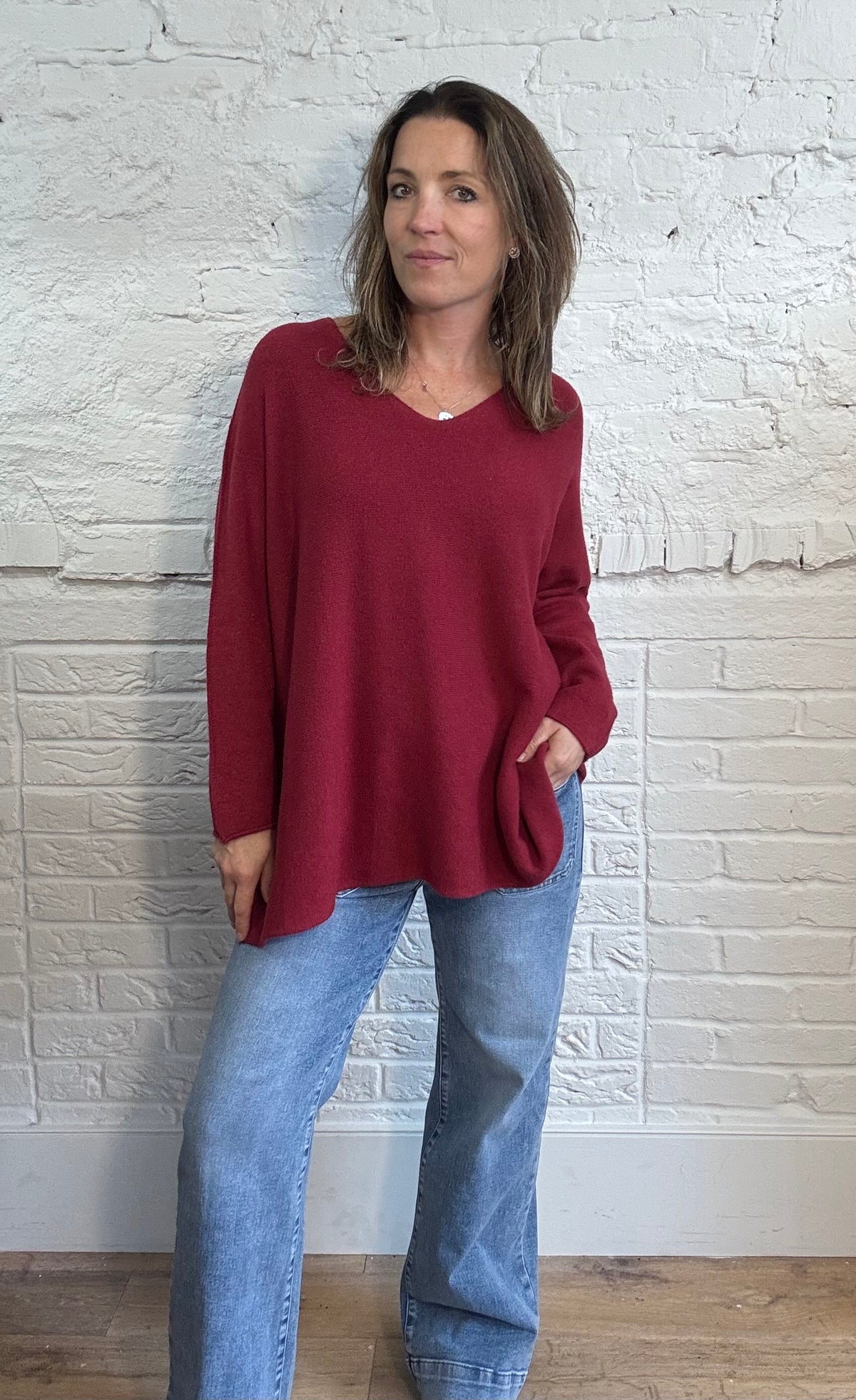 Übergroßer Pullover mit V-Ausschnitt