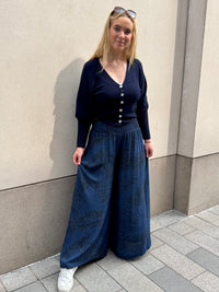 Leaf Print Wide Leg Trouser