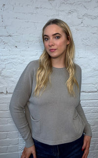 Short Two Pocket Round Neck