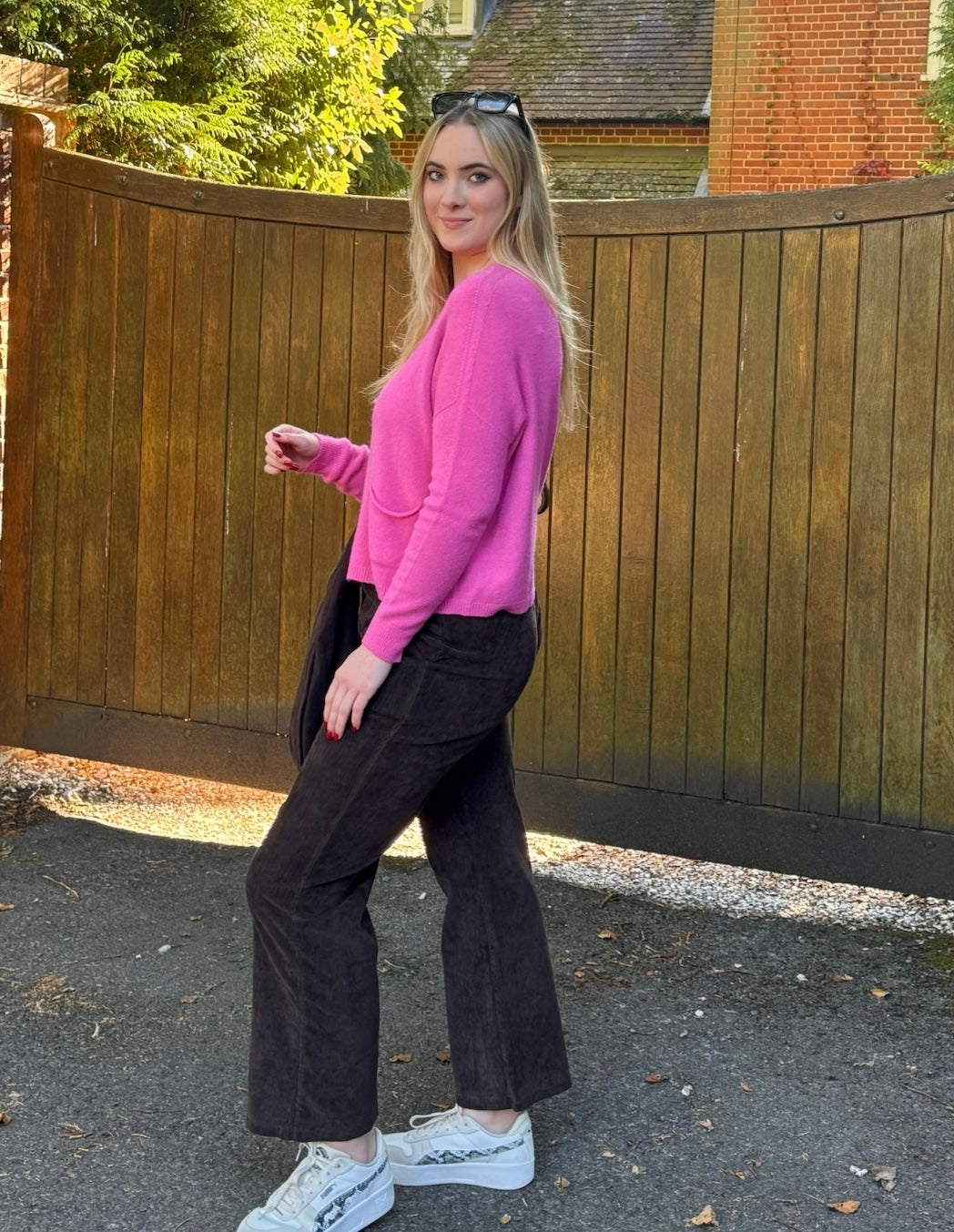 Short Two Pocket Round Neck