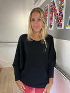 Pullover mit Fledermausärmeln und zwei Taschen