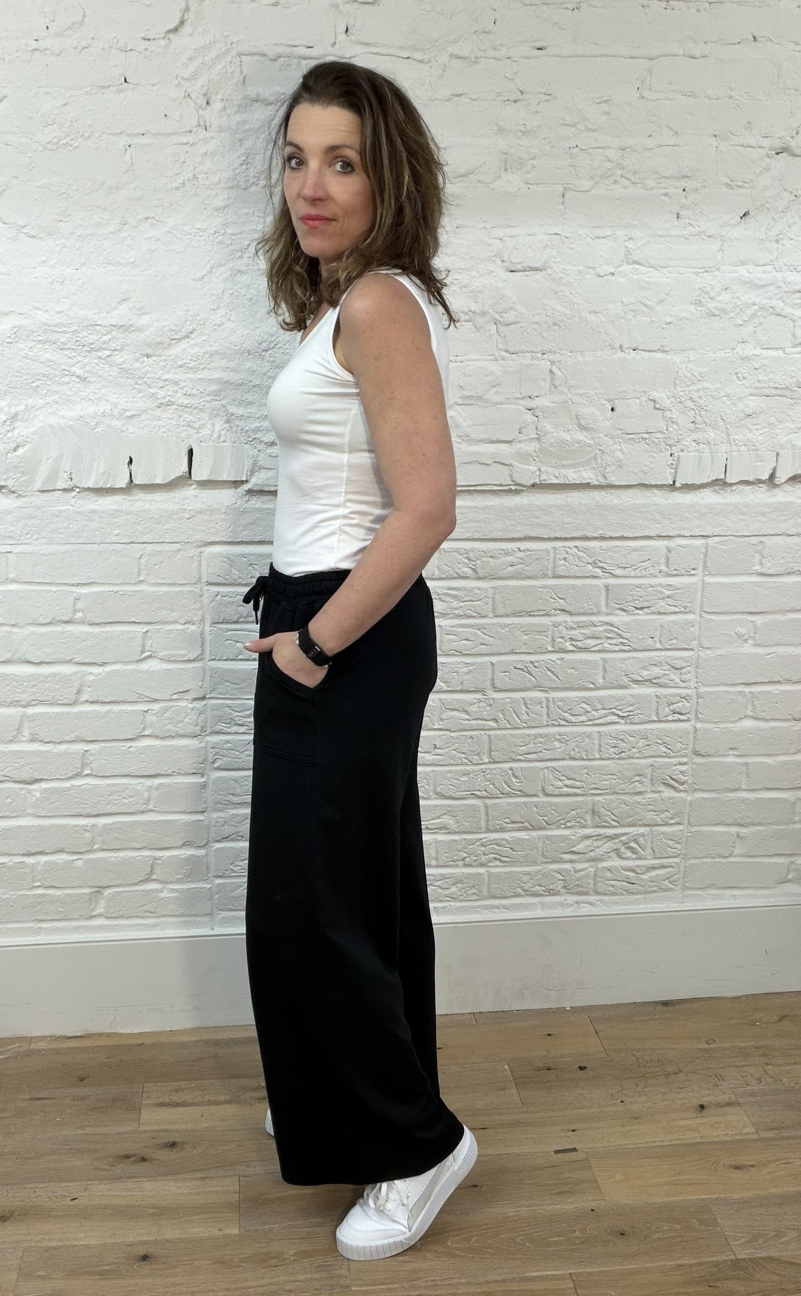 The Amber Wide Leg Jogger