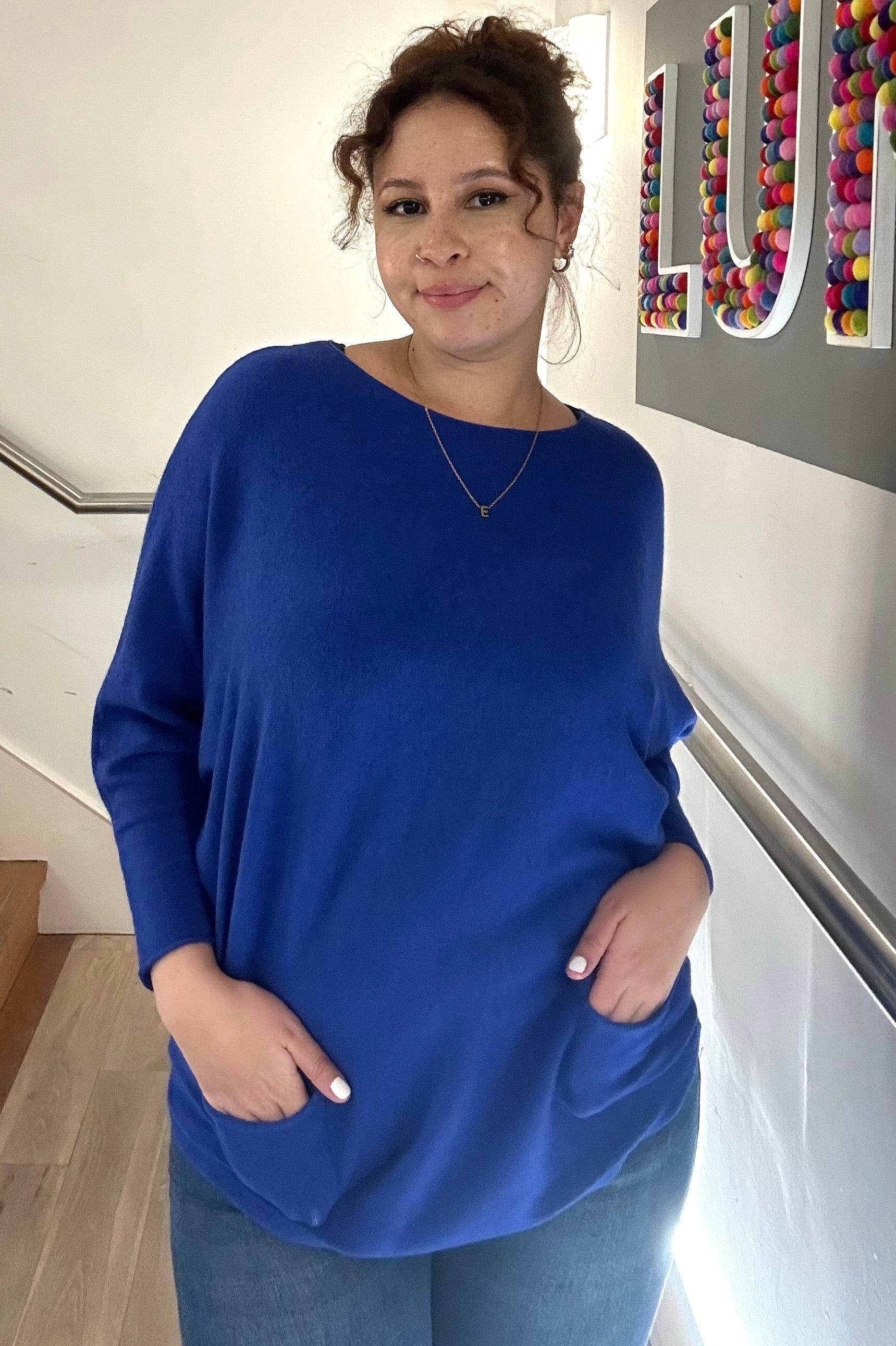 Pullover mit Fledermausärmeln und zwei Taschen