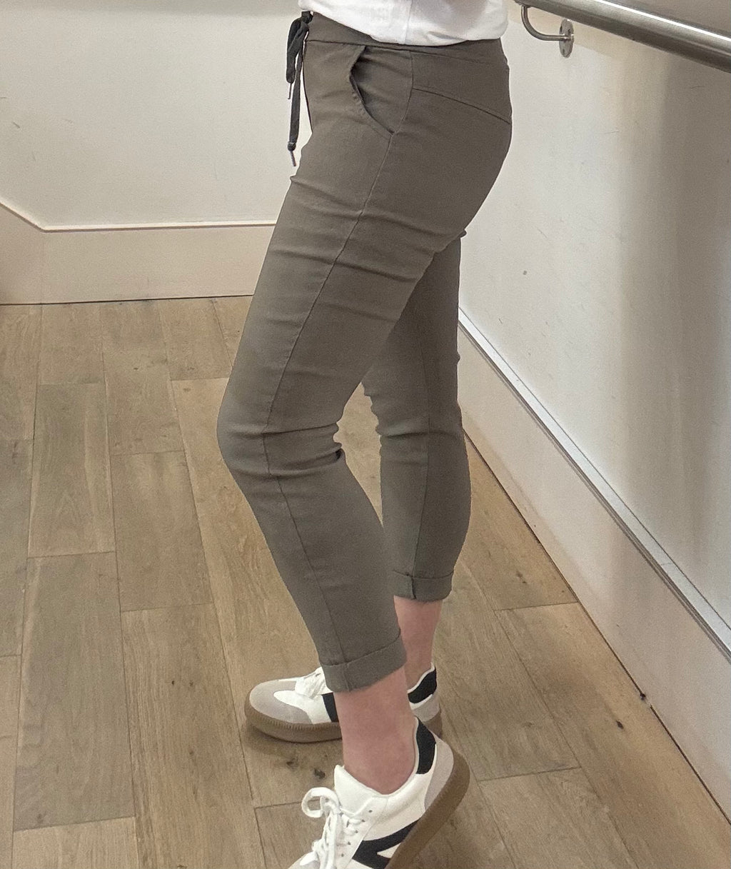 Plain Magic Trousers
