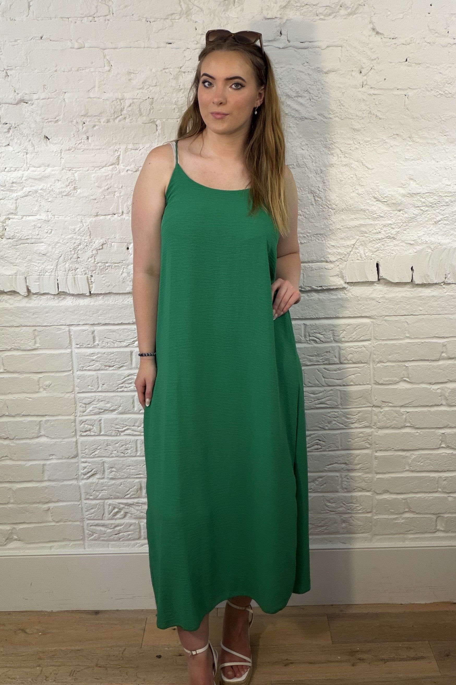 Vestido largo estilo camisola