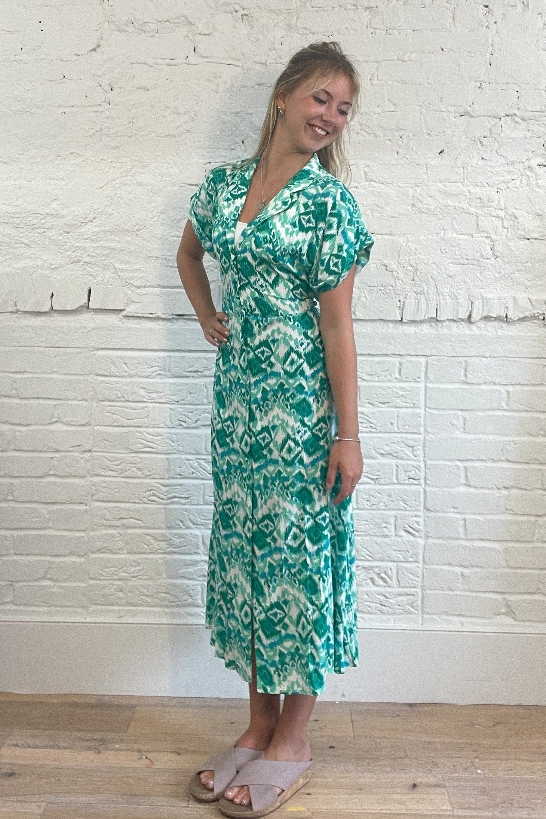 Emerald Breeze Midi Dress