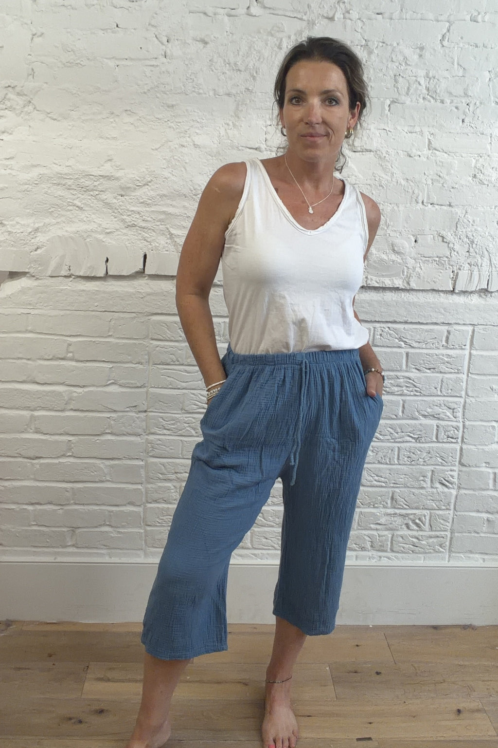 Dara Cheesecloth Cropped Trousers