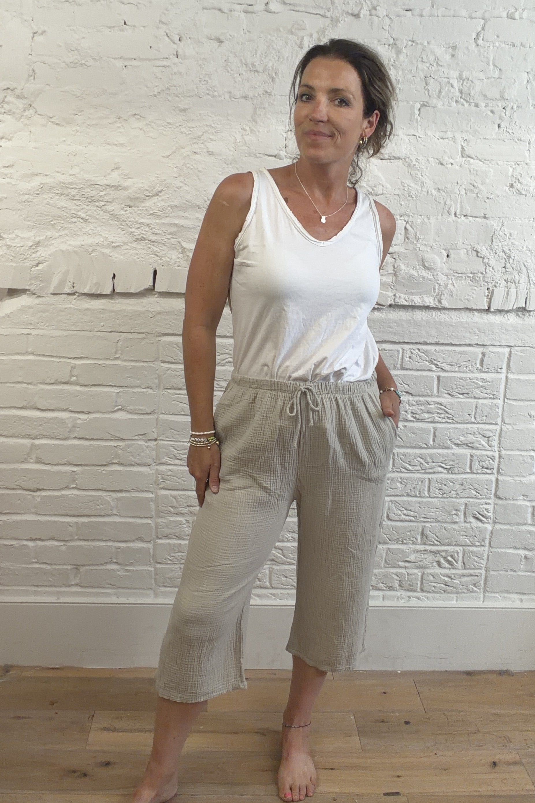 Dara Cheesecloth Cropped Trousers