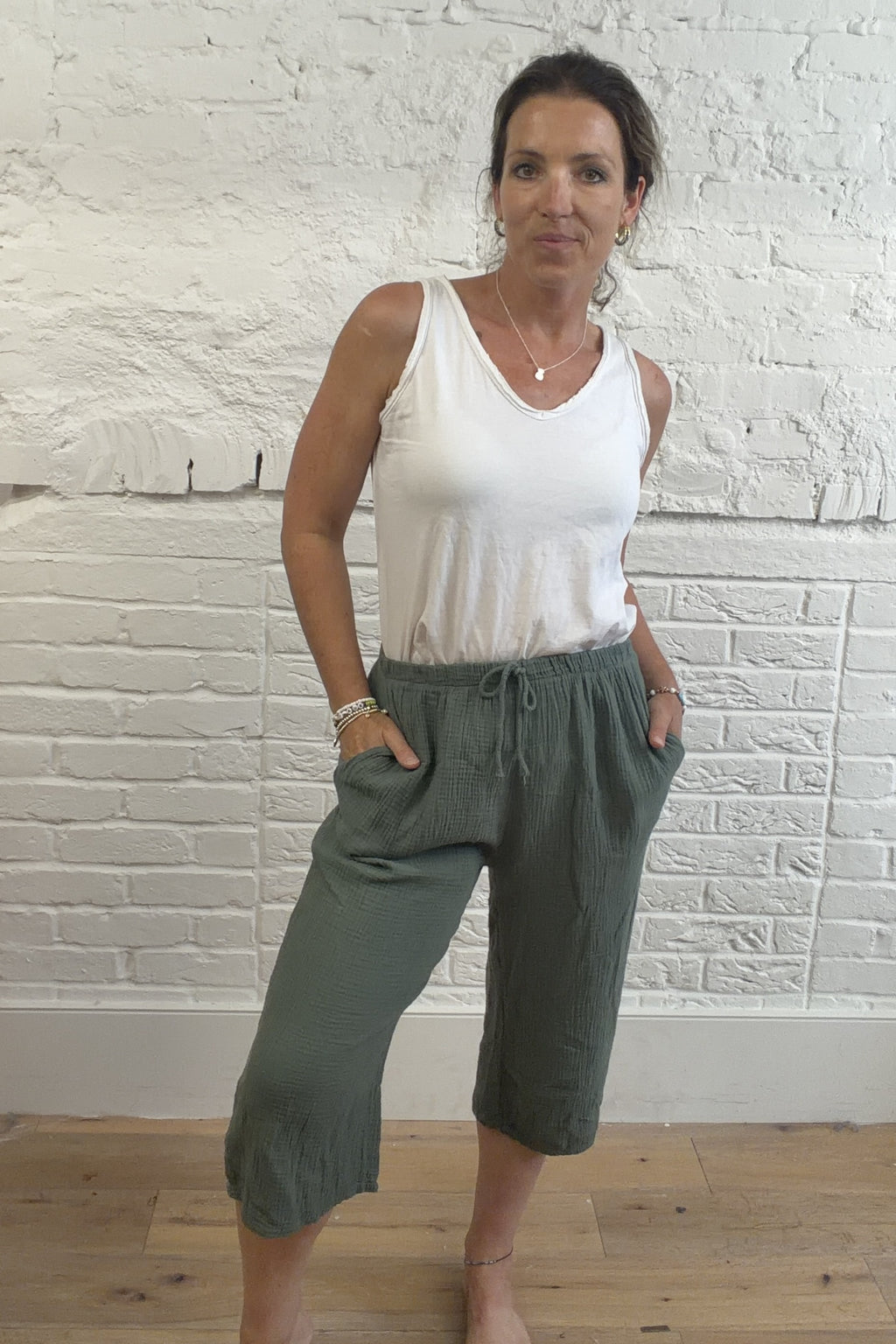 Dara Cheesecloth Cropped Trousers