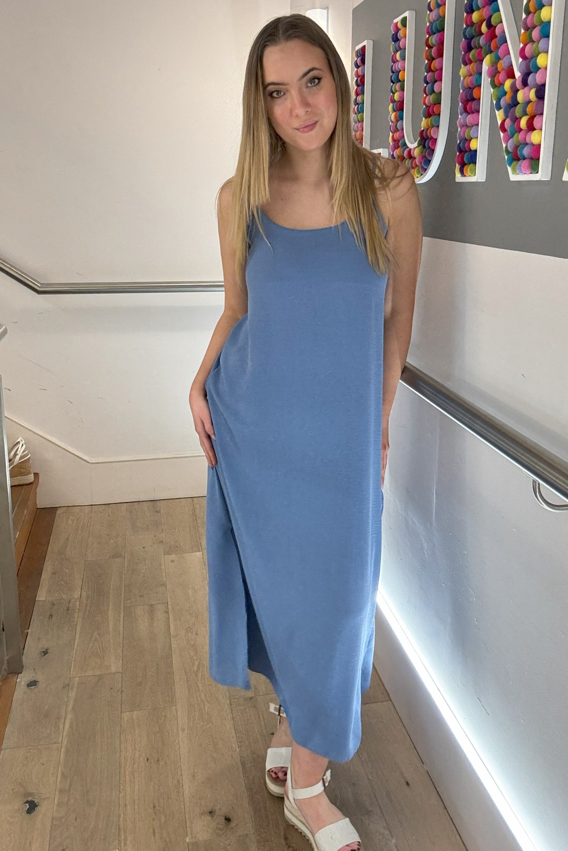 Vestido largo estilo camisola