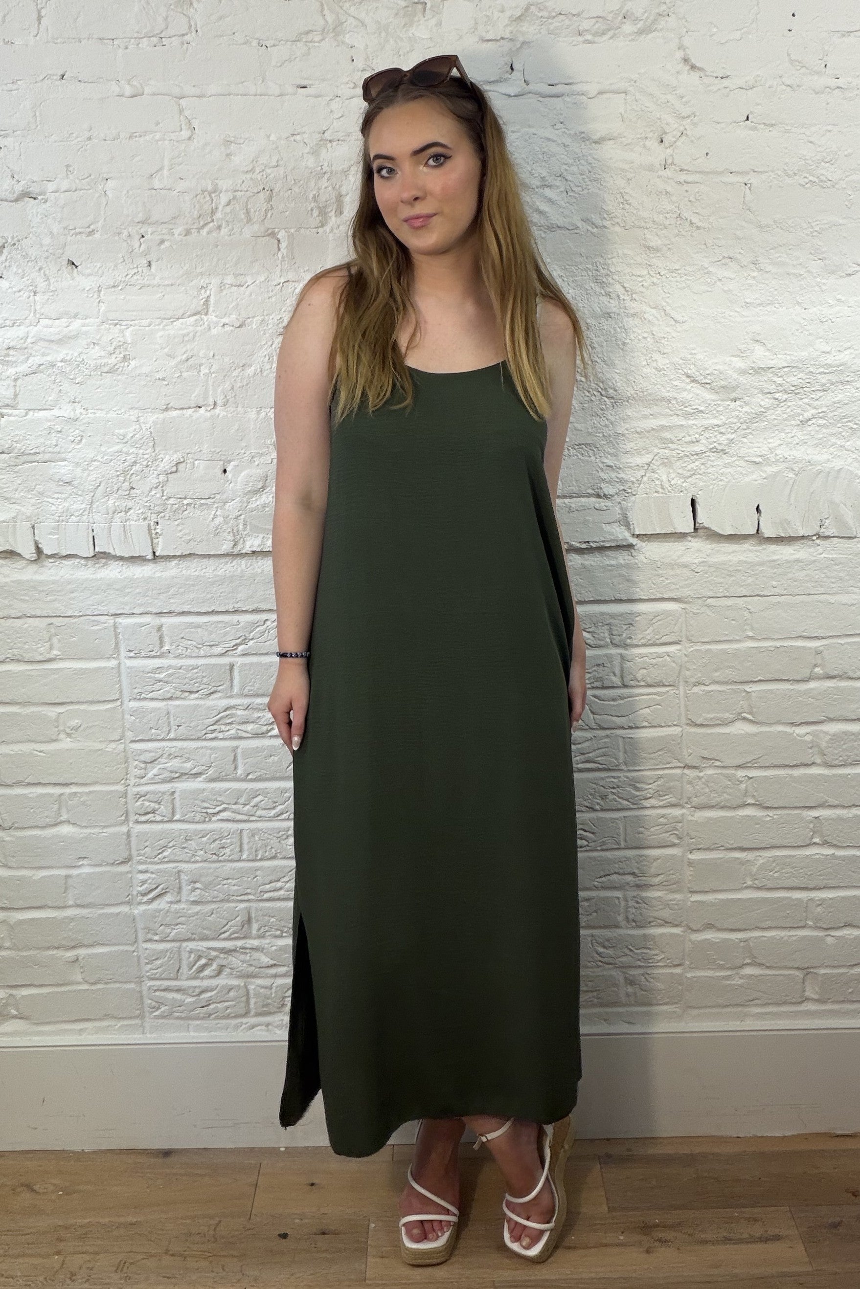 Vestido largo estilo camisola