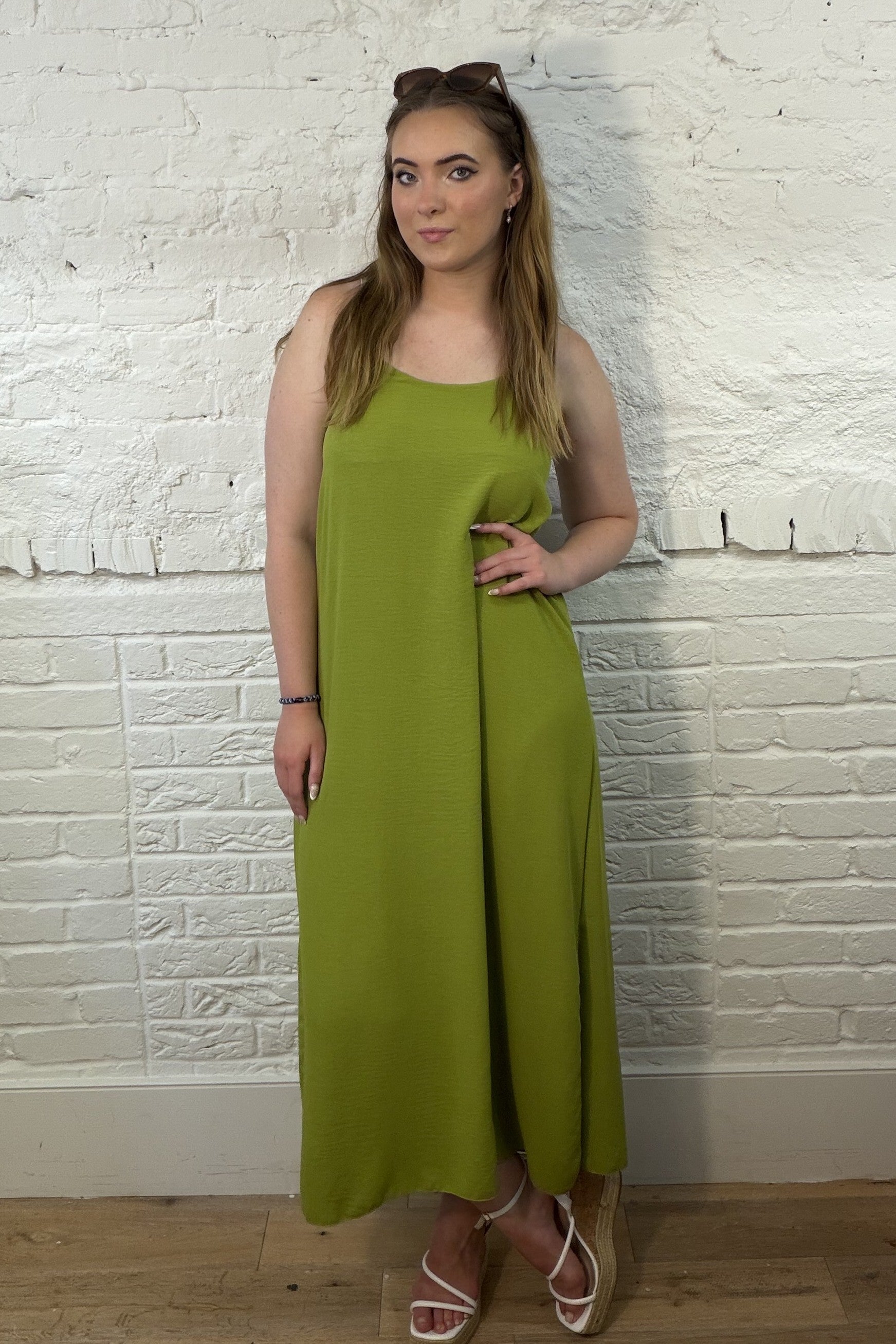 Vestido largo estilo camisola