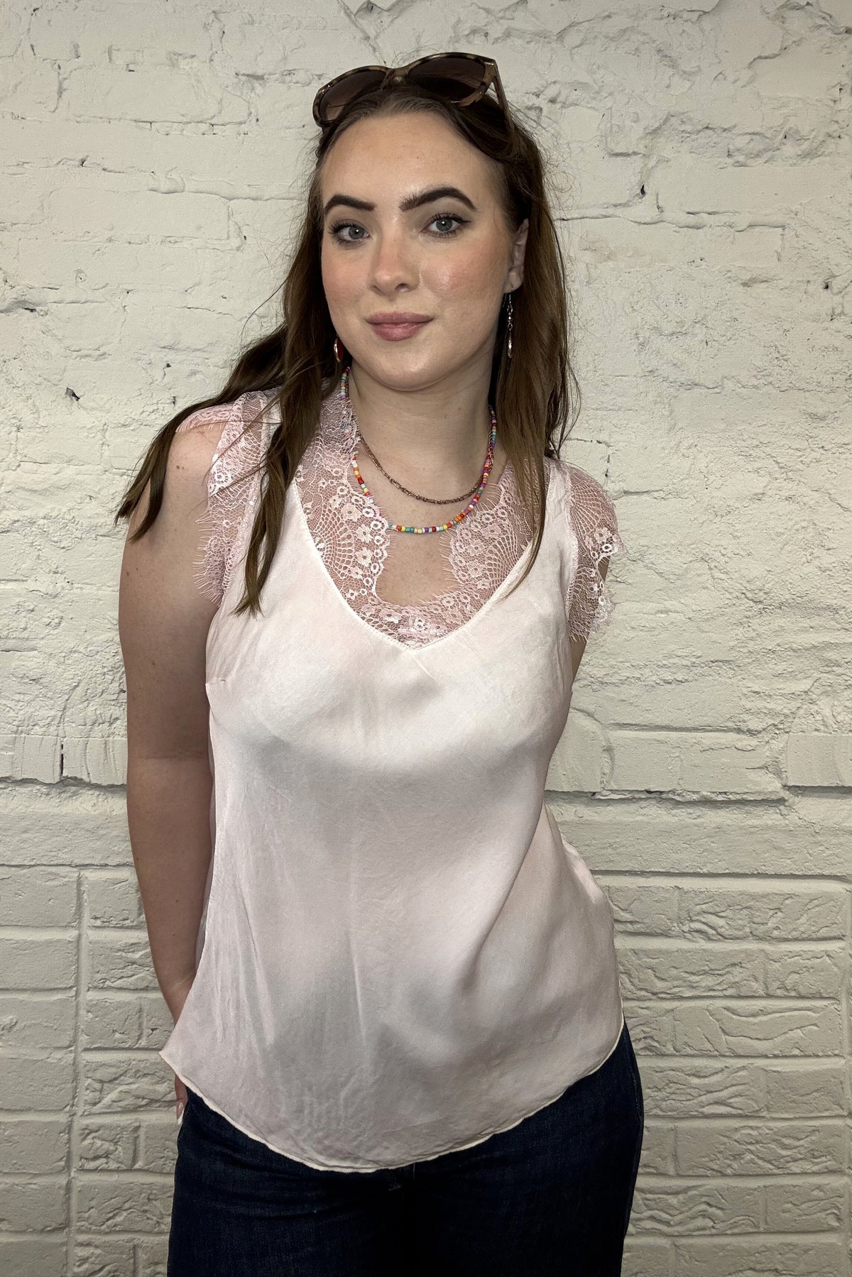 Seidige breite Spitze