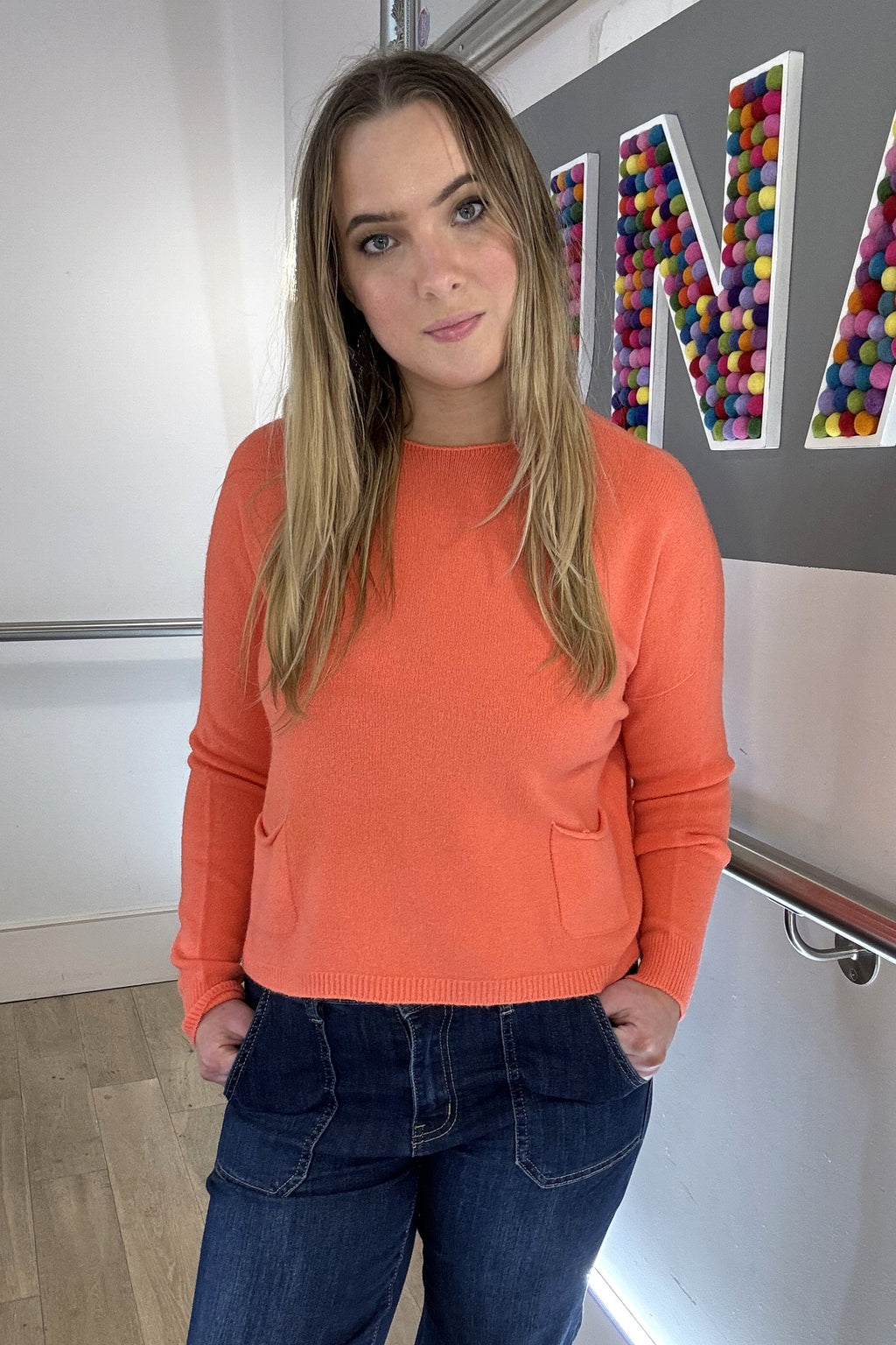 Short Two Pocket Round Neck