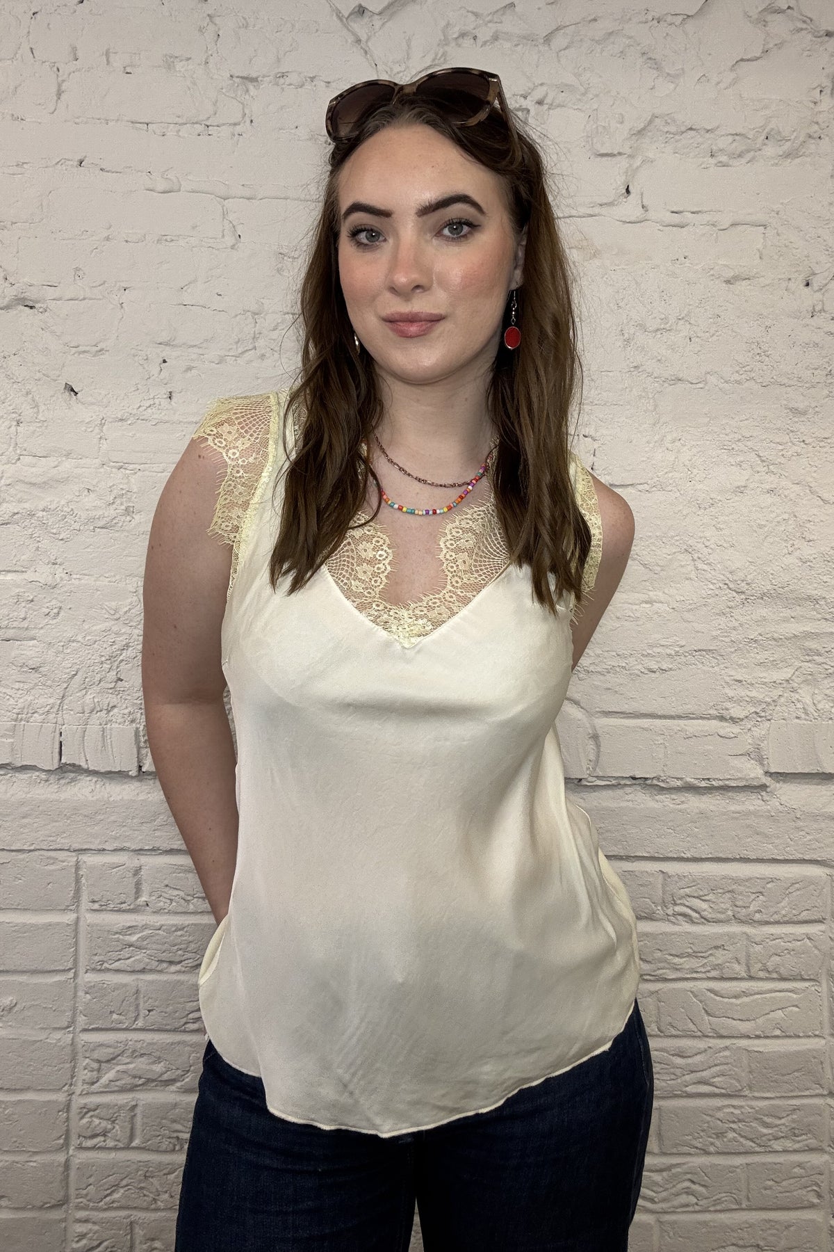 Seidige breite Spitze