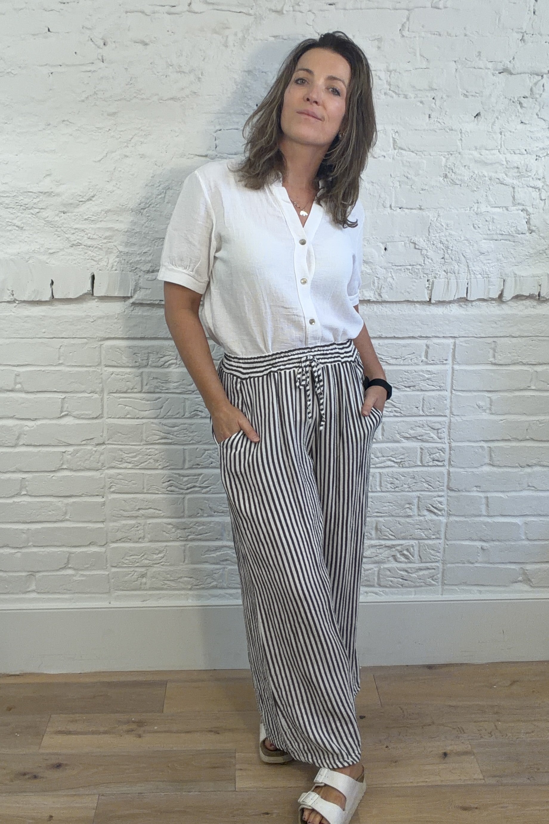Pantalones anchos a rayas