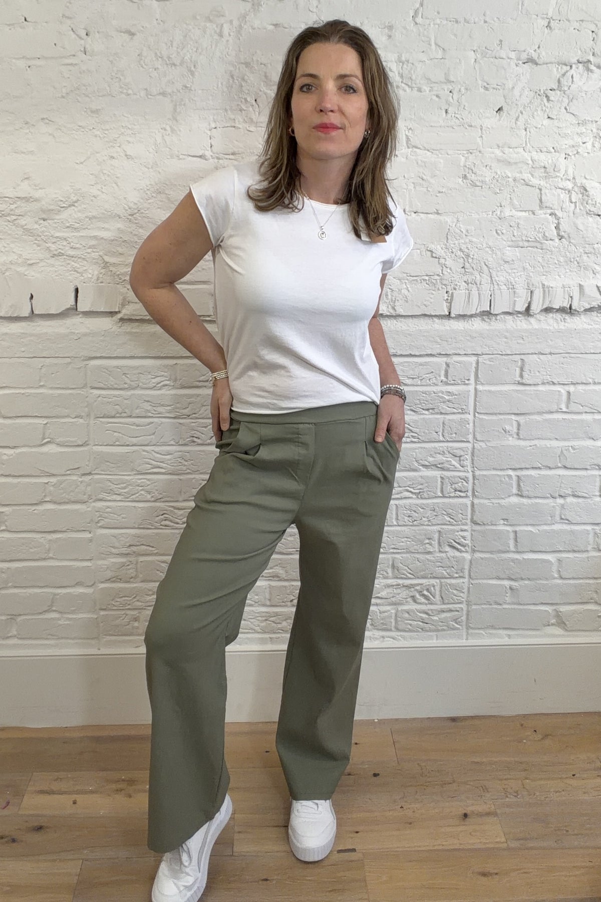 Straight Leg Magic Trouser