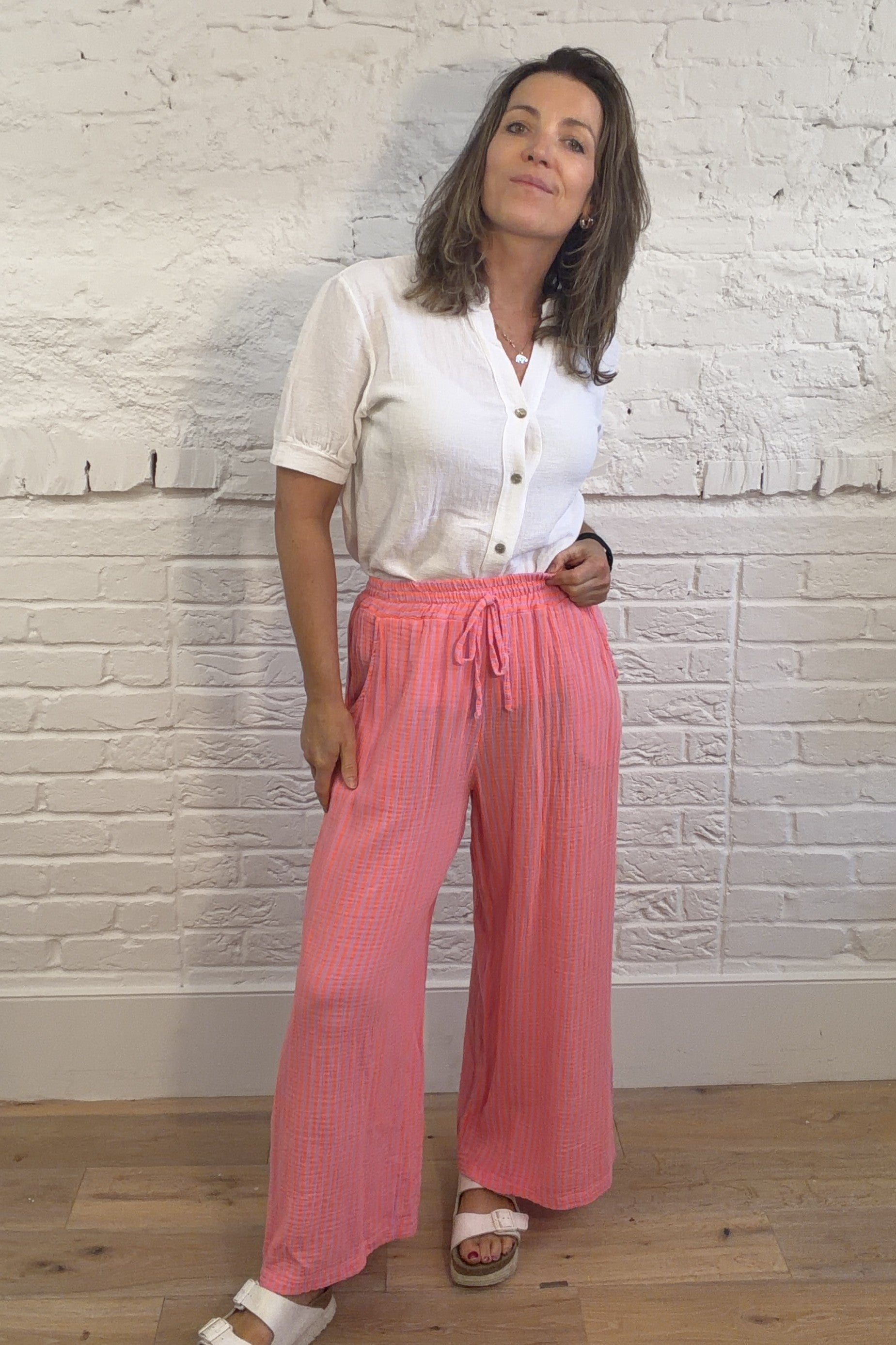 Pantalones anchos a rayas