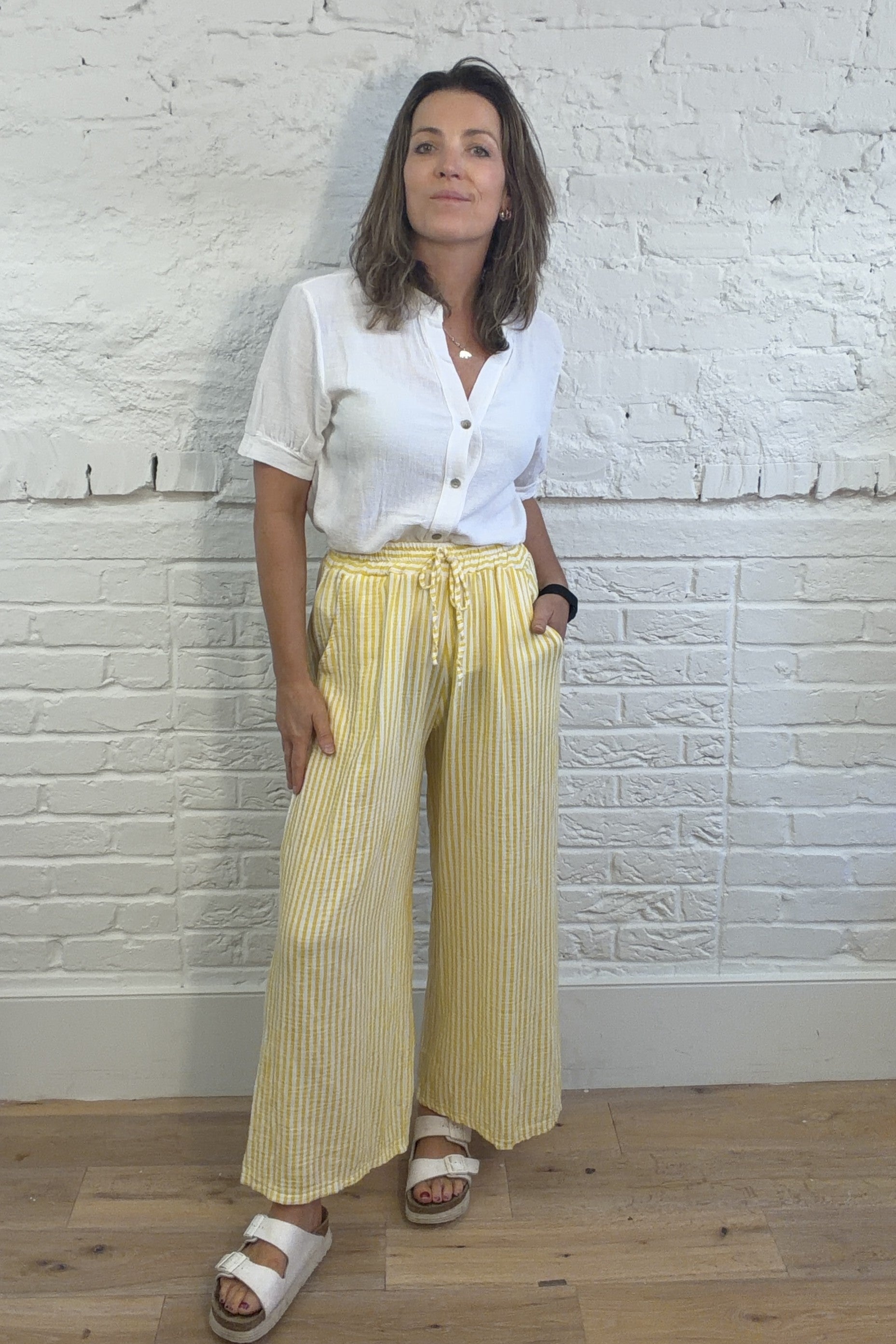 Pantalones anchos a rayas